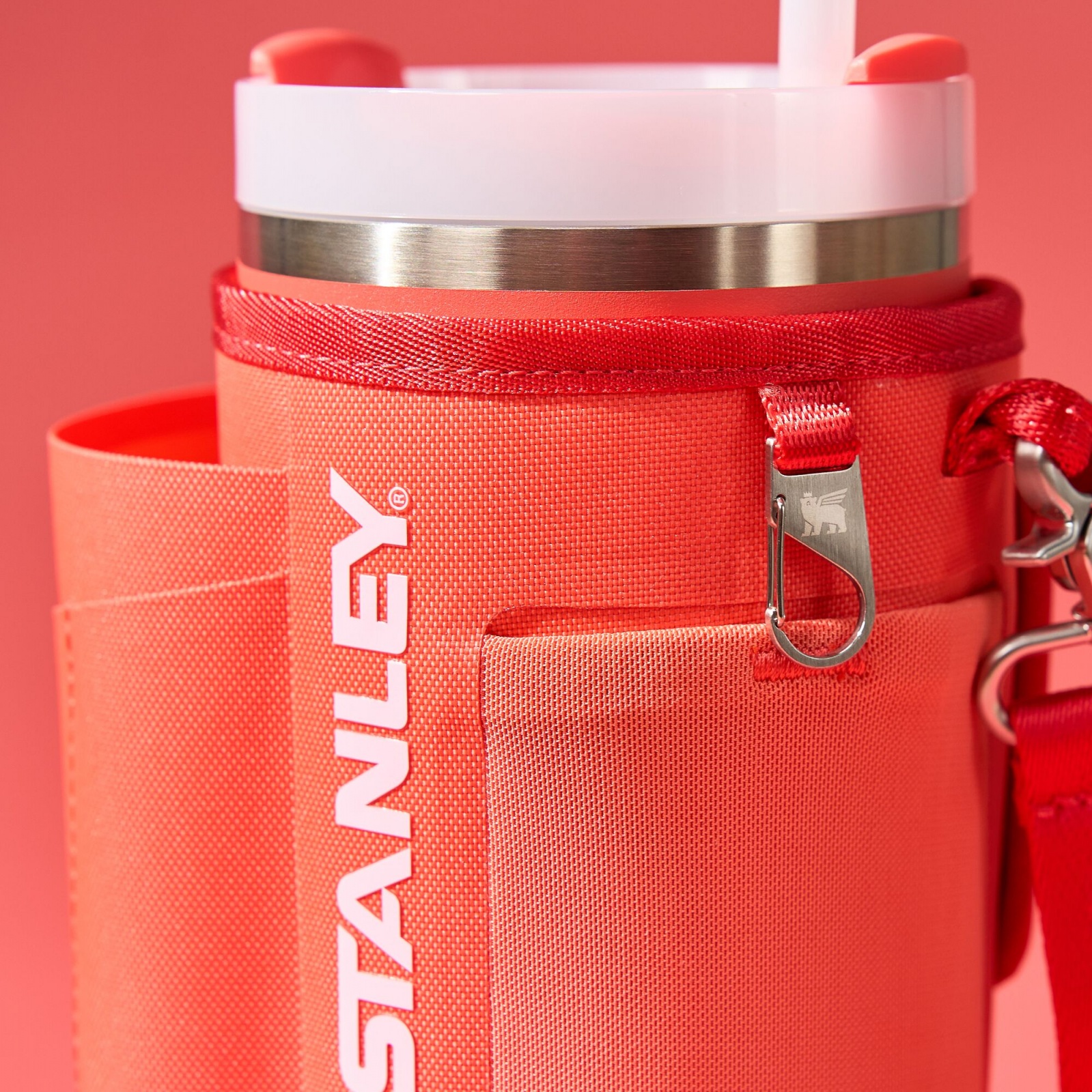 Stanley The All-Day Quencher/Cup Carry-All hot coral Obal na termosku (obrázek 7)