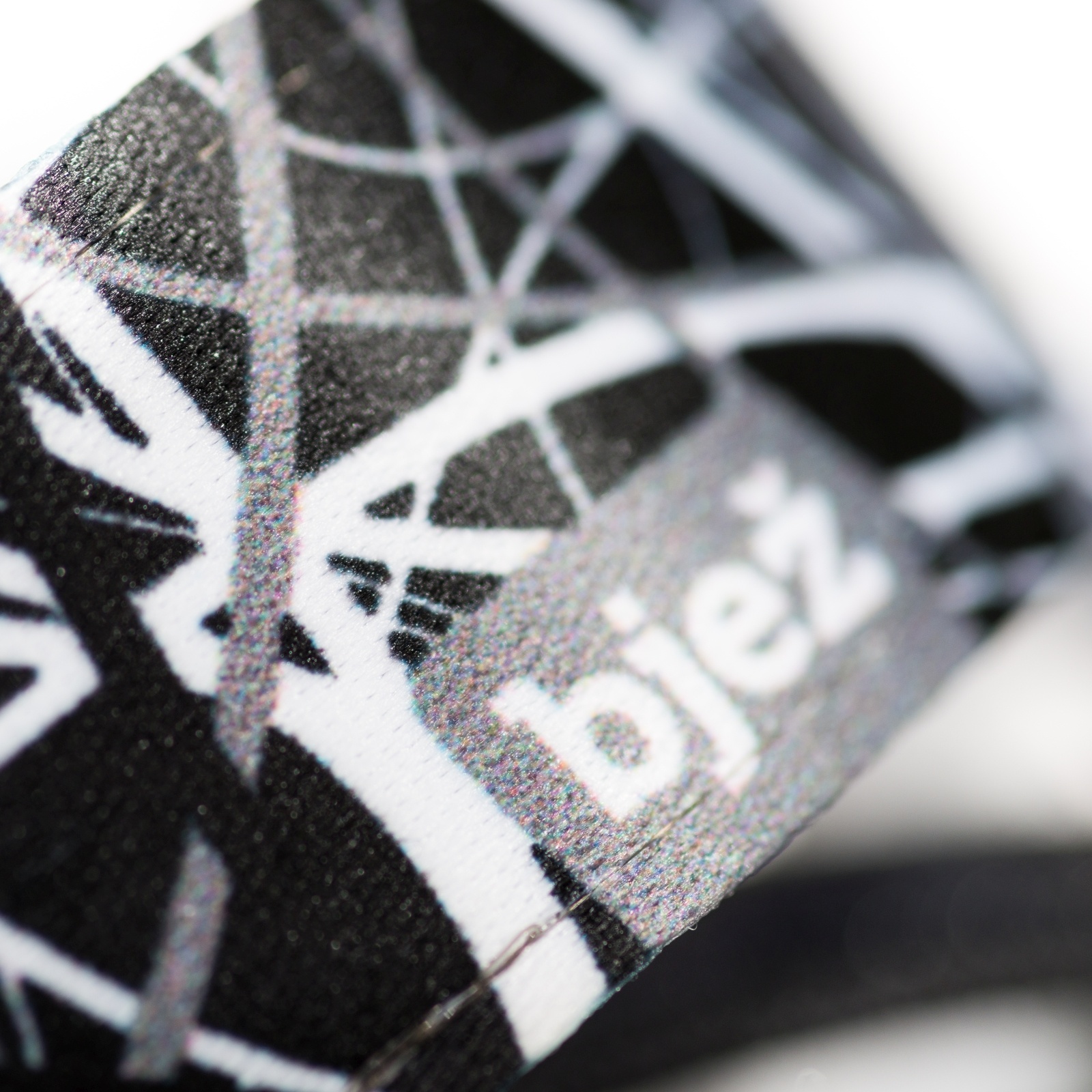 Bjež BUSH black Čelenka