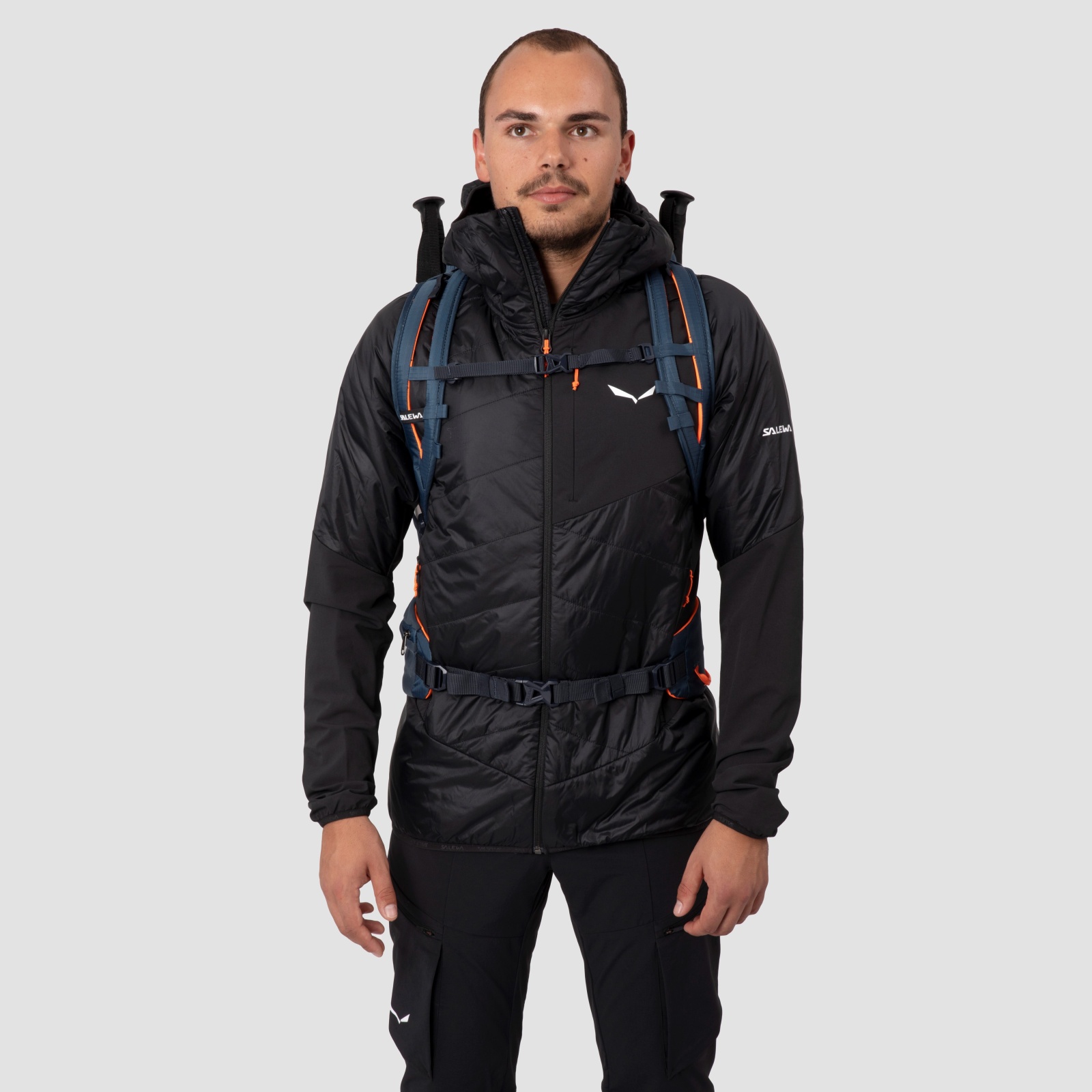 Salewa MTN Trainer 2 28 blue depth Batoh Turistika (obrázek 5)