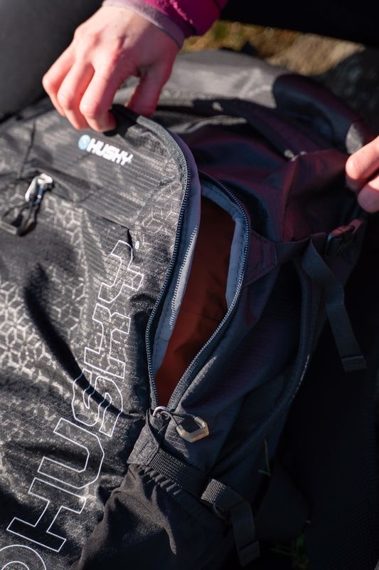Husky Campus 30l black Turistický batoh (obrázek 10)