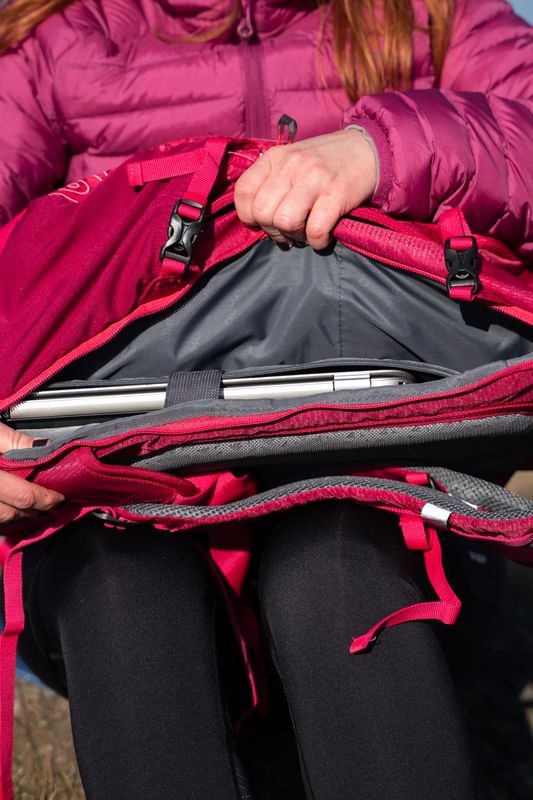 Husky Campus 30l magenta Turistický batoh (obrázek 7)