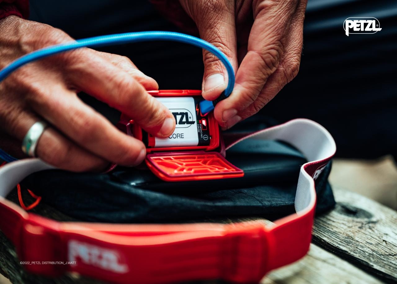 Petzl Actik core grey Čelovka (obrázek 11)