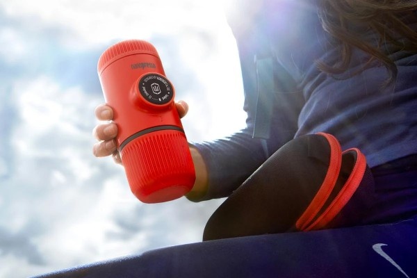 Wacaco Nanopresso + pouzdro lávově červená Kávovar